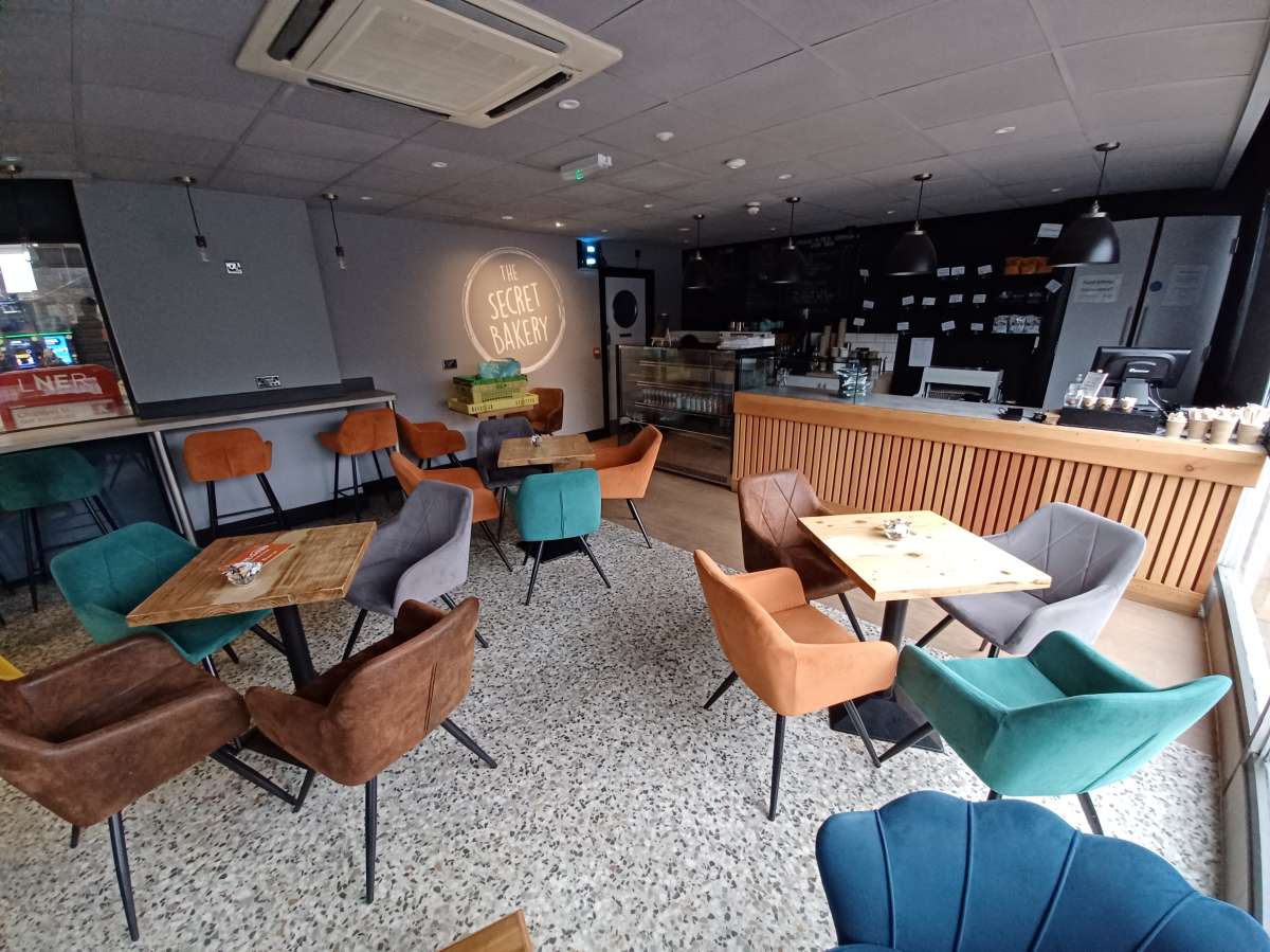 Retail/Shop in Harrogate - photo 4