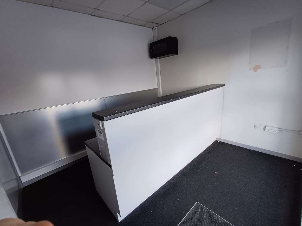 Retail/Shop in Penzance - photo 3