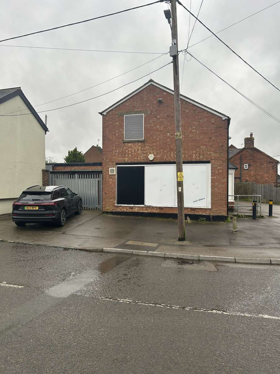 Retail/Shop in Steeple Claydon - photo 4