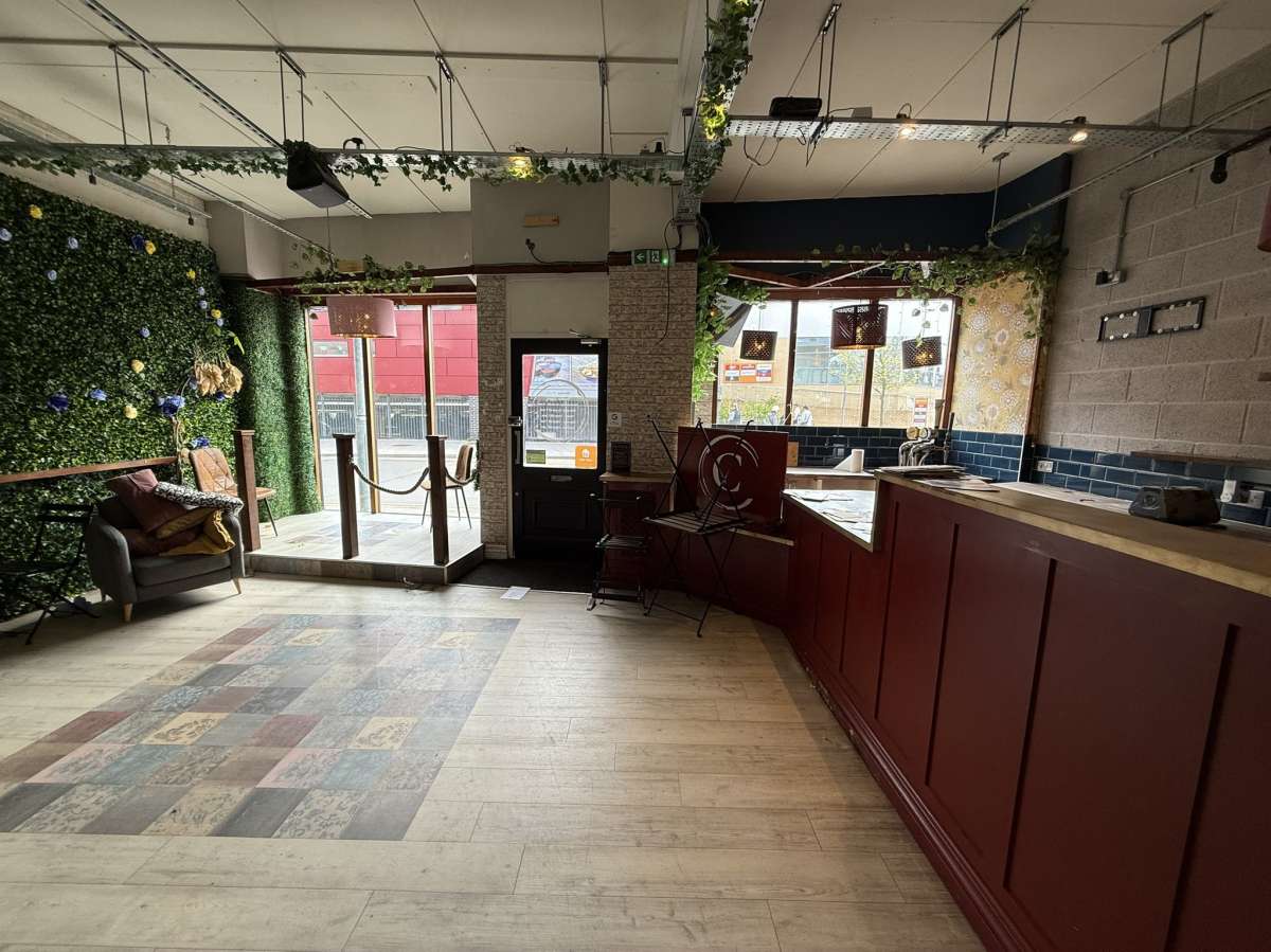 Retail/Shop in Hinckley - photo 3