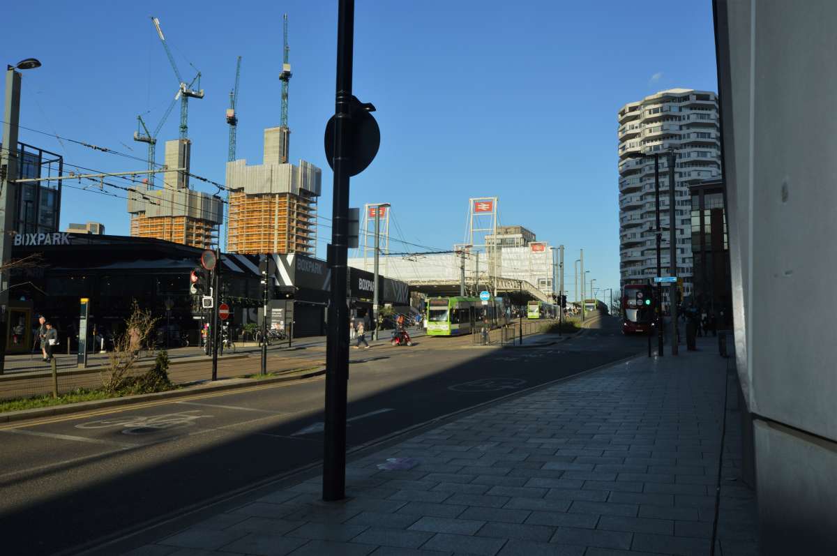 Retail/Shop in Croydon - photo 4