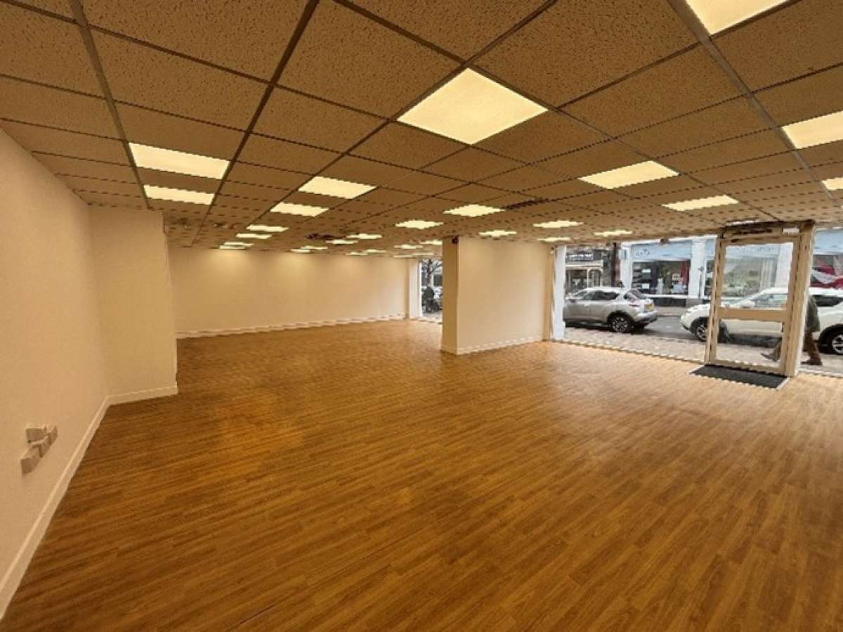 Retail/Shop in Worthing - photo 2