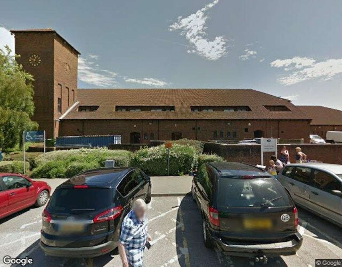 Retail/Shop in Basingstoke - photo 4