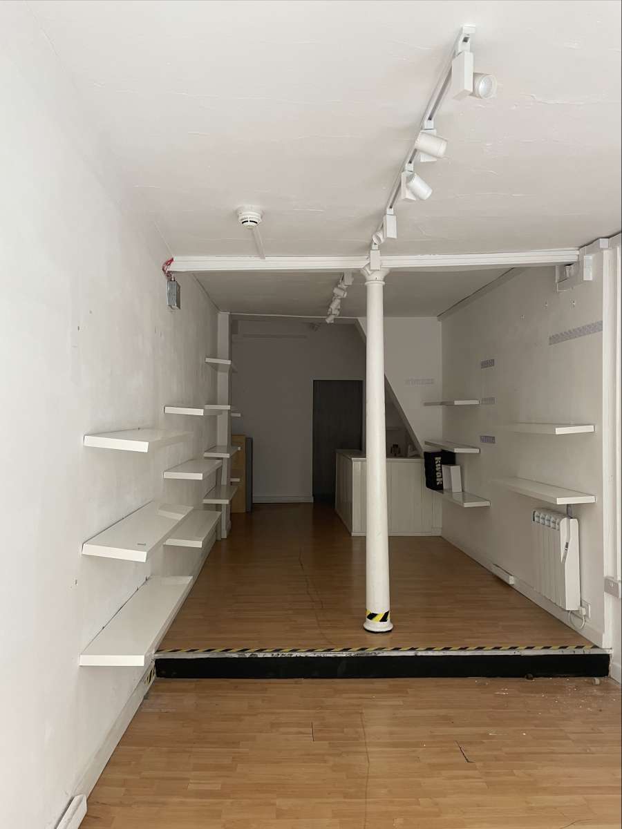 Retail/Shop in York - photo 4