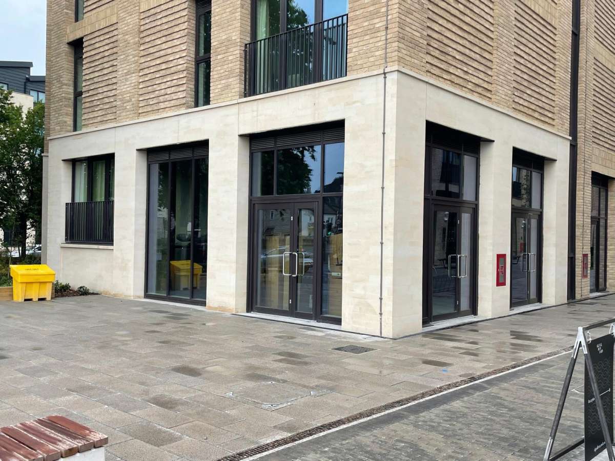 Retail/Shop in Bath - photo 2