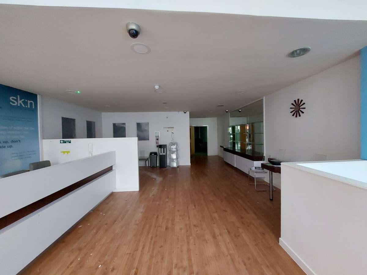 Retail/Shop in Aberdeen - photo 2