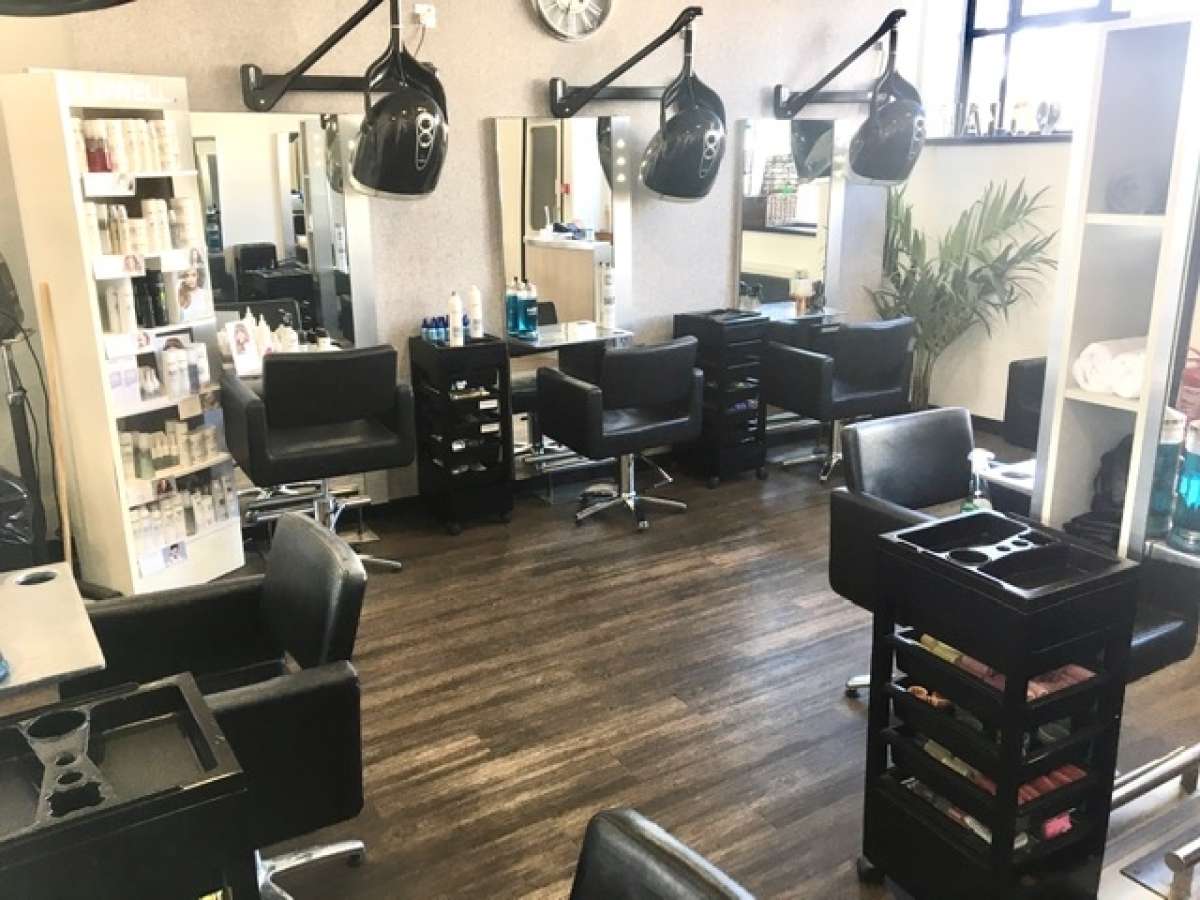 Retail/Shop in Plymouth - photo 2