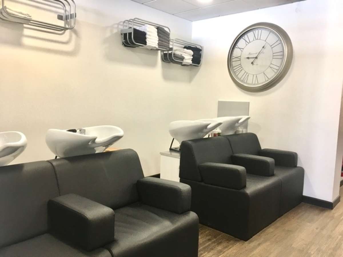 Retail/Shop in Plymouth - photo 4