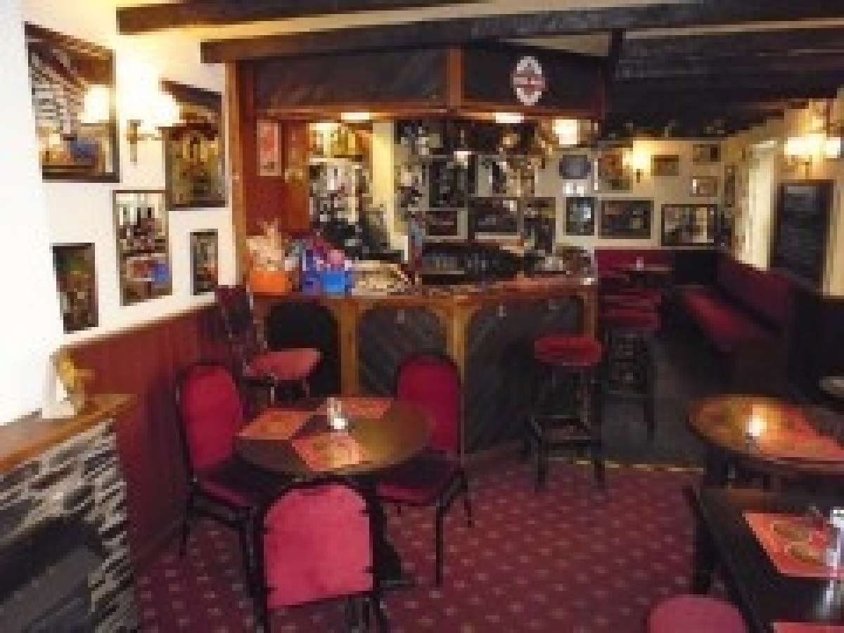 Retail/Shop in Tavistock - photo 2