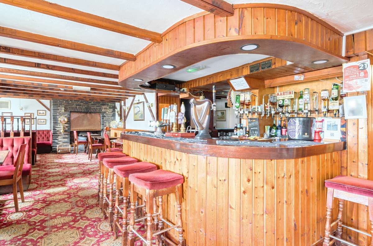 Retail/Shop in Wadebridge - photo 2