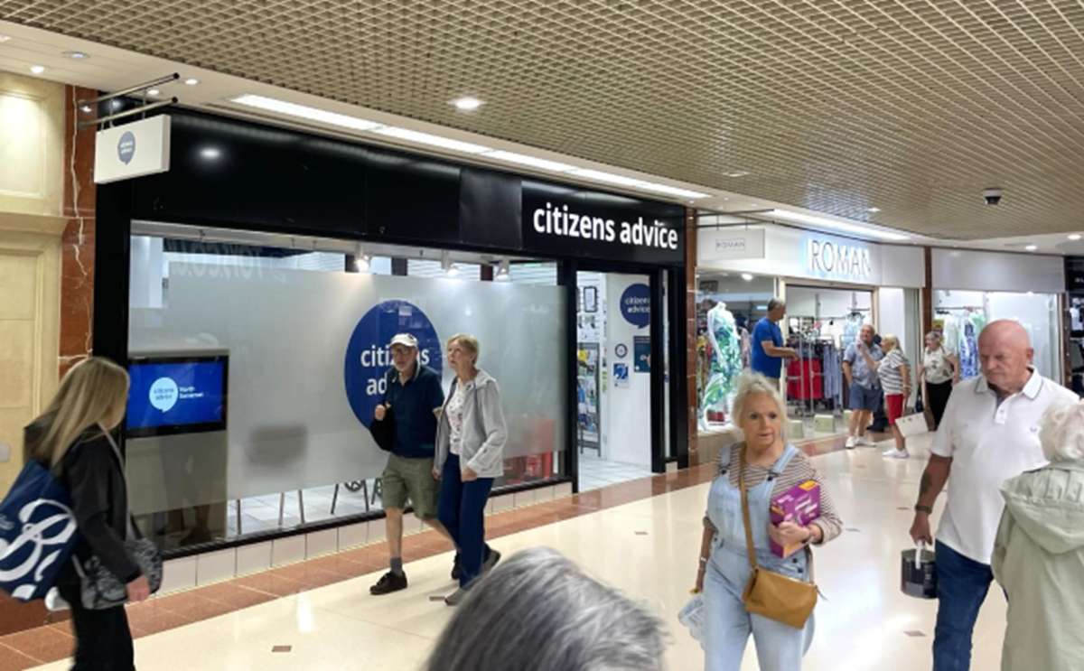 Retail/Shop in Weston-Super-Mare - photo 2