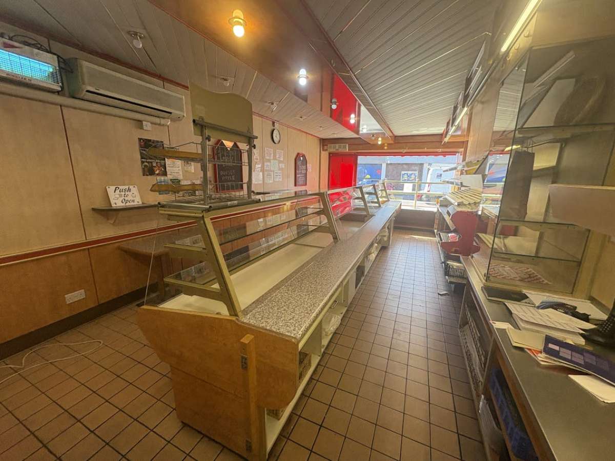 Retail/Shop in Bournemouth - photo 2