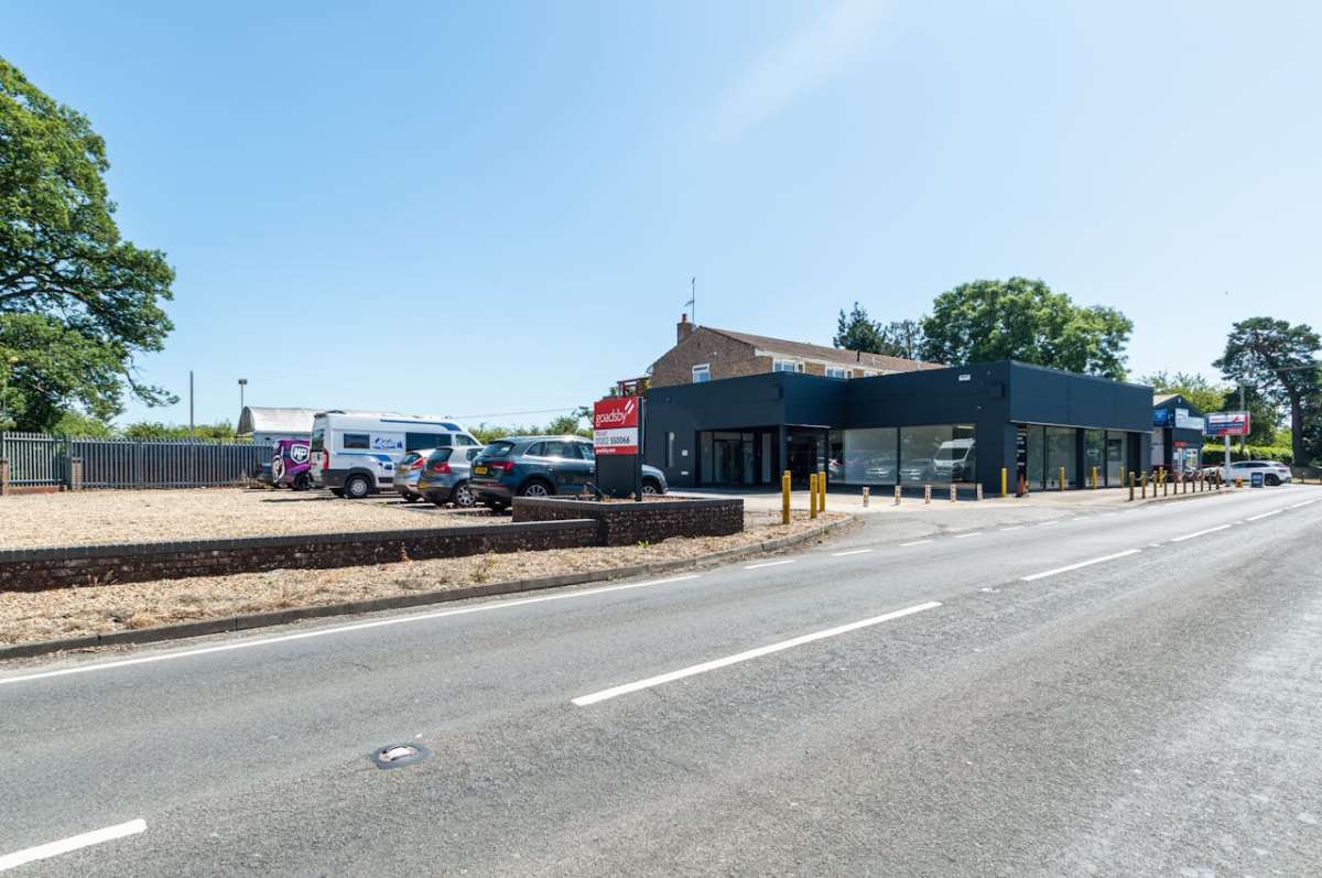 Retail/Shop in Blandford Forum - photo 3