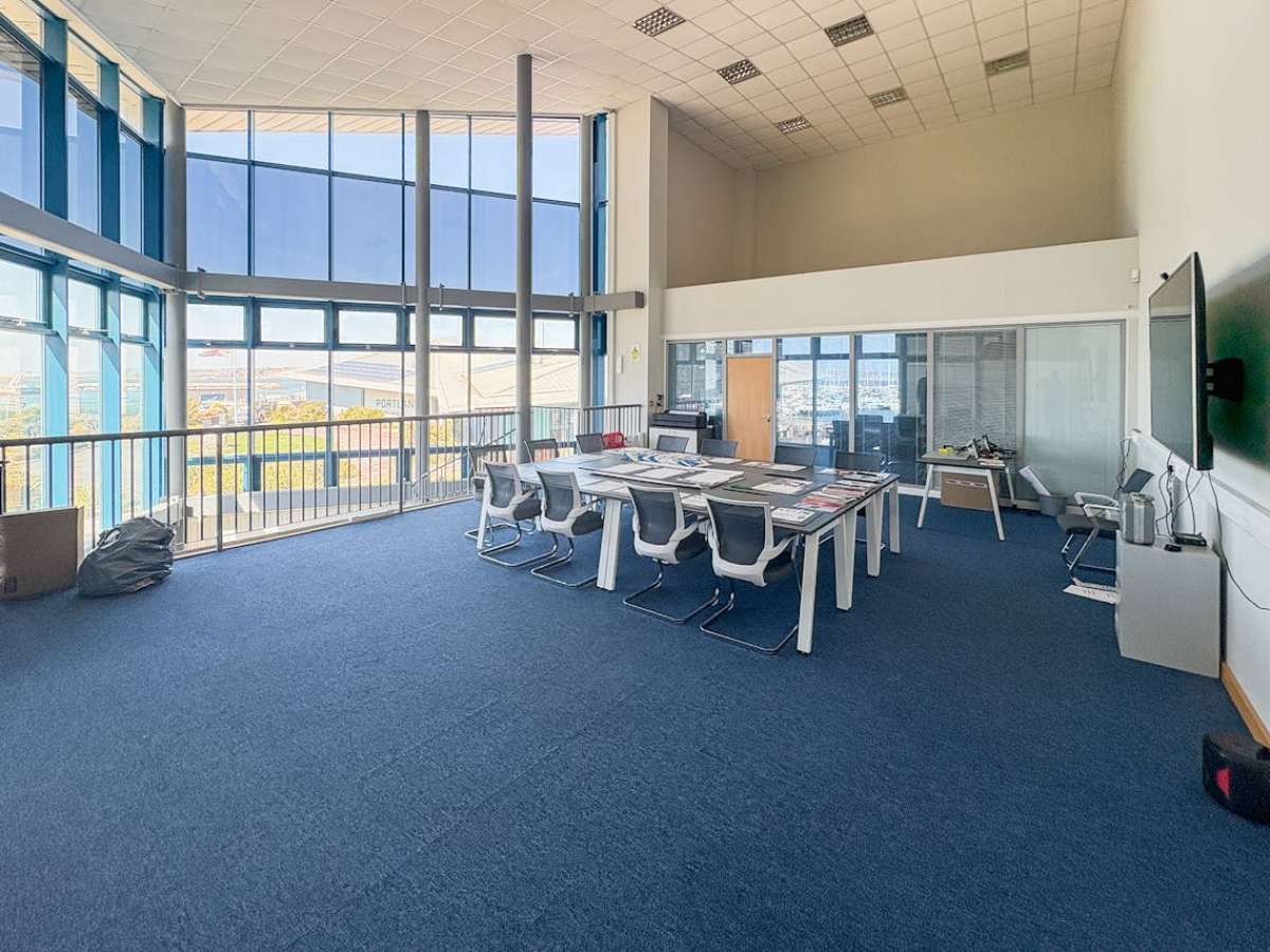 Retail/Shop in Portland - photo 2