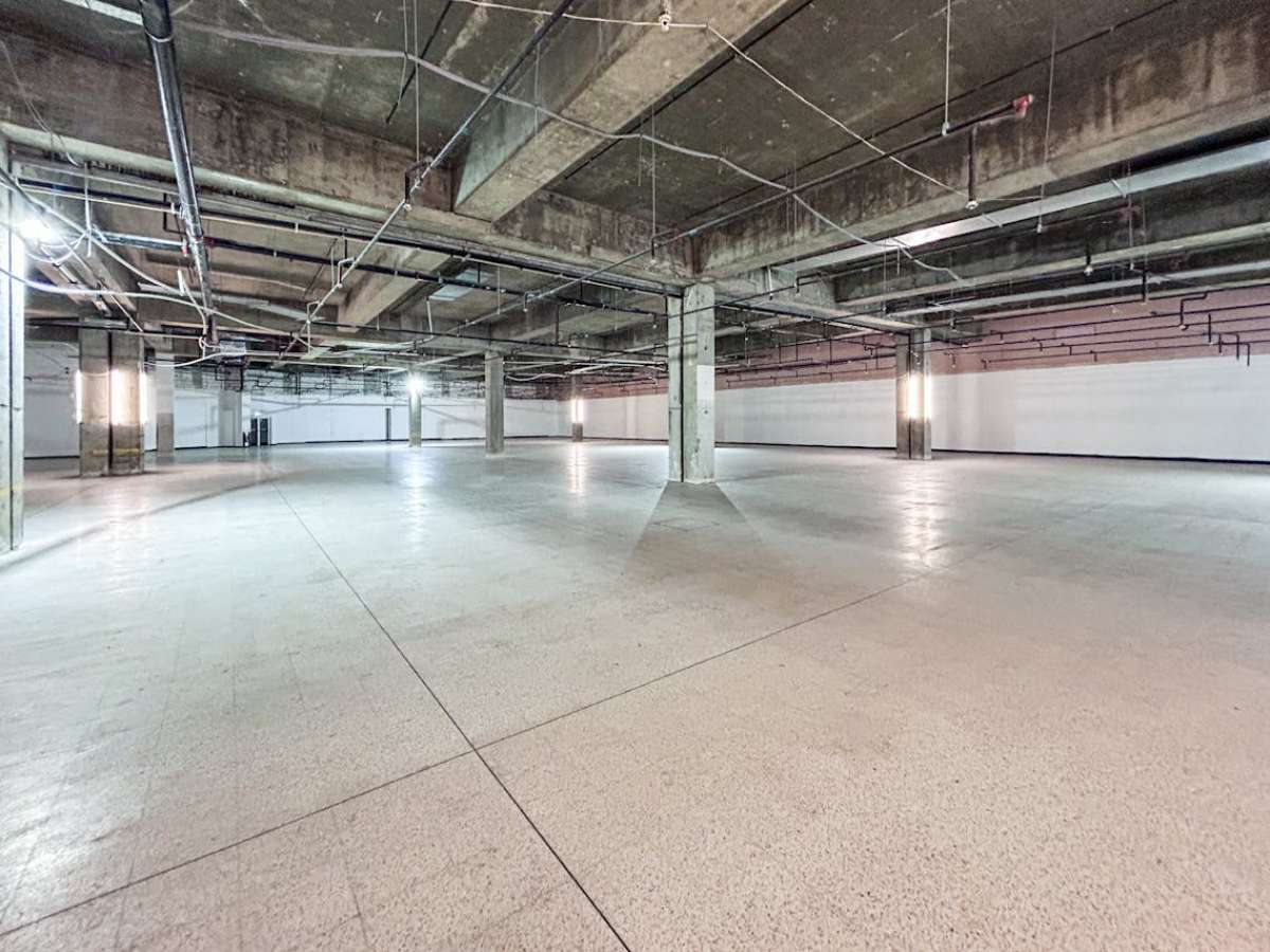 Retail/Shop in Bournemouth - photo 3