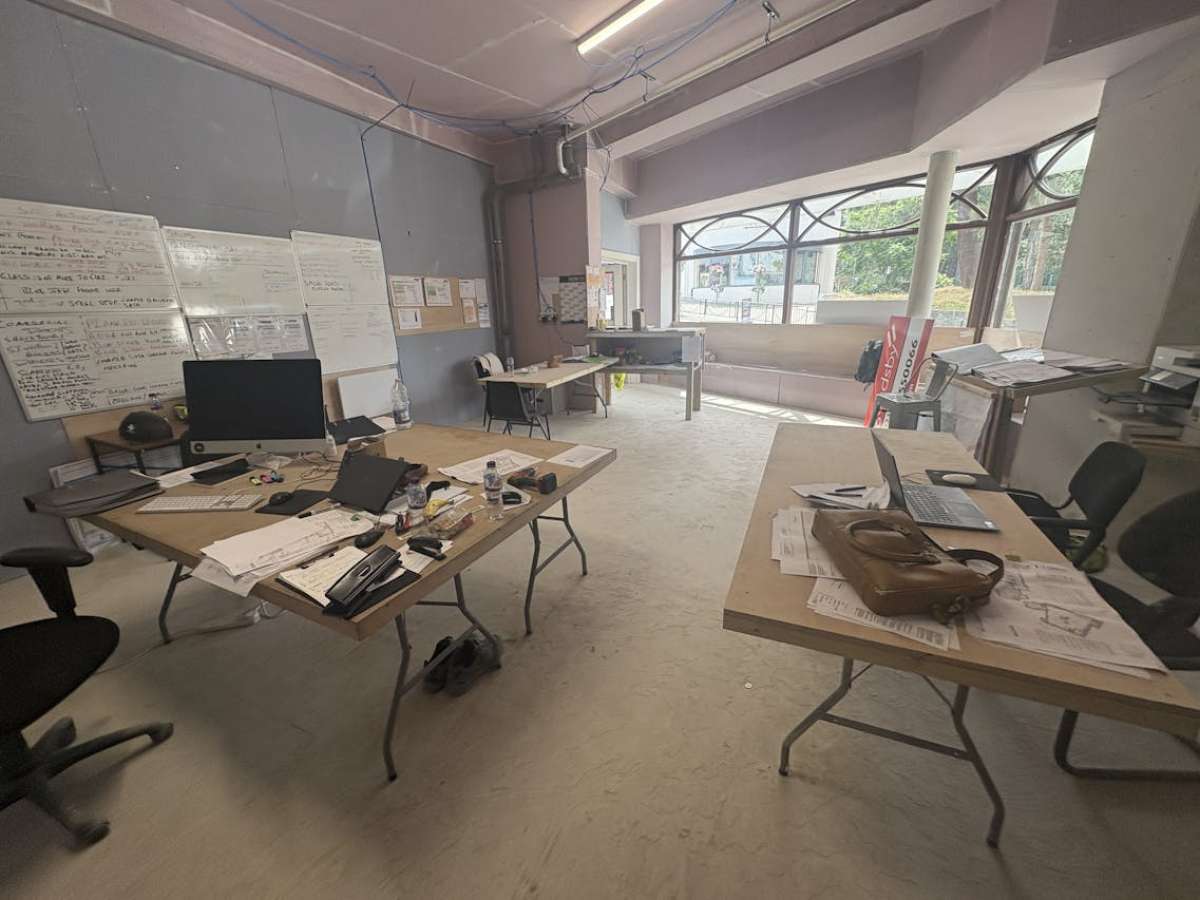 Retail/Shop in Bournemouth - photo 2