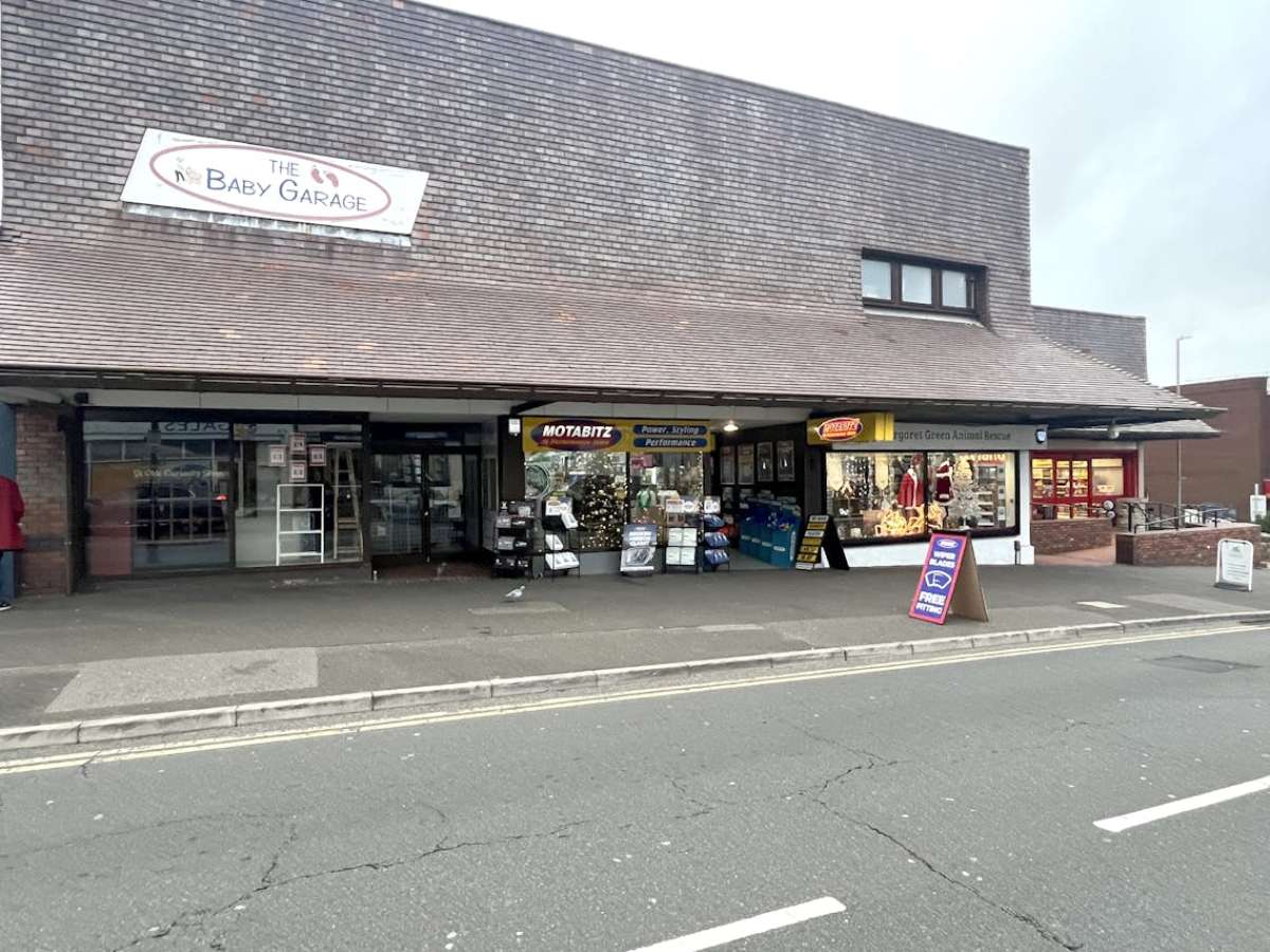 Retail/Shop in Bournemouth - photo 4