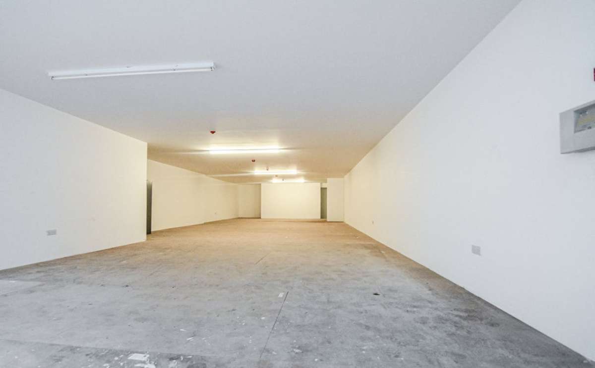 Retail/Shop in Bournemouth - photo 4