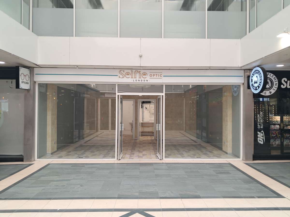 Retail/Shop in Kingston on Thames - photo 2