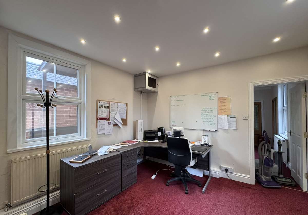 Retail/Shop in Doncaster - photo 3