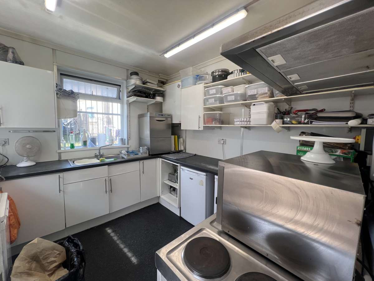 Retail/Shop in Bath - photo 4