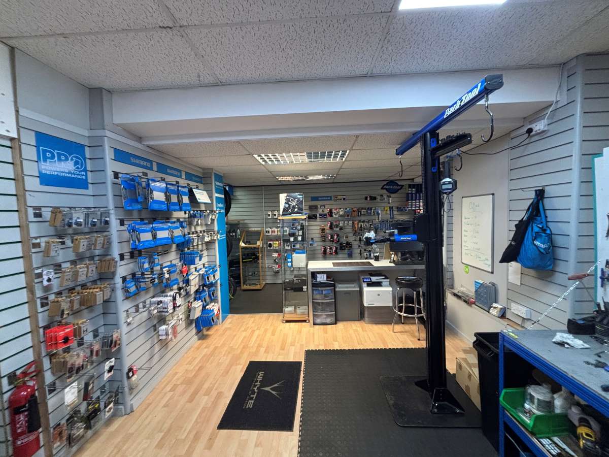 Retail/Shop in Leicester - photo 3