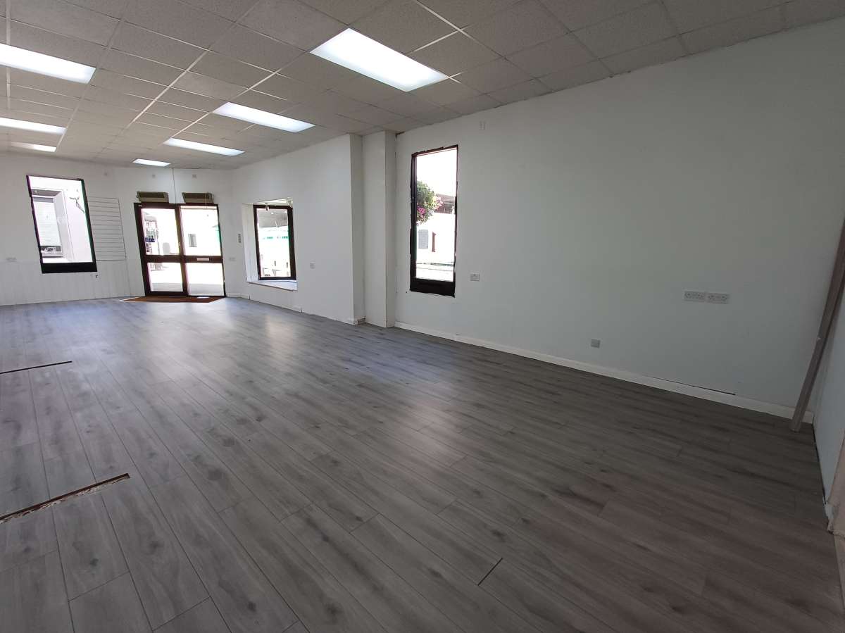 Retail/Shop in Truro - photo 3