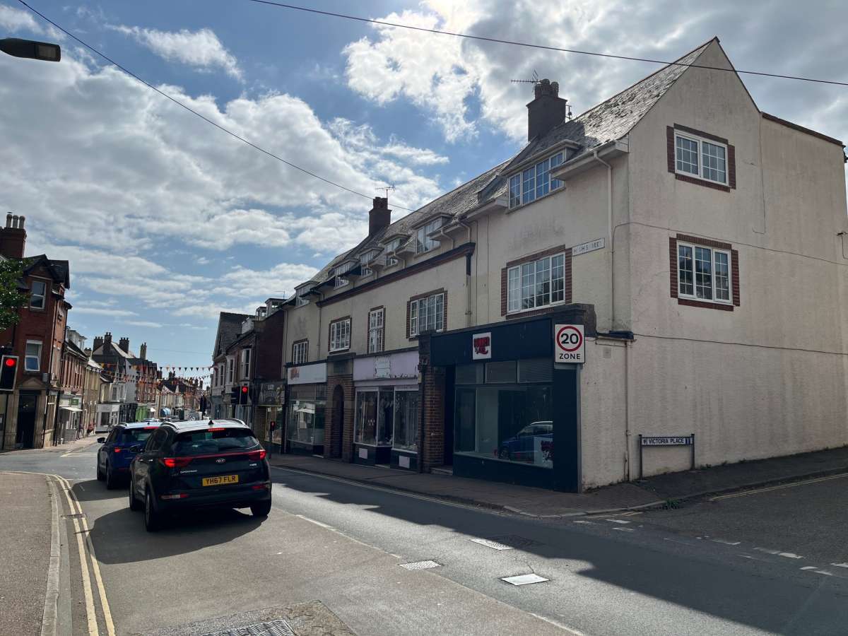 Retail/Shop in Exmouth - photo 2