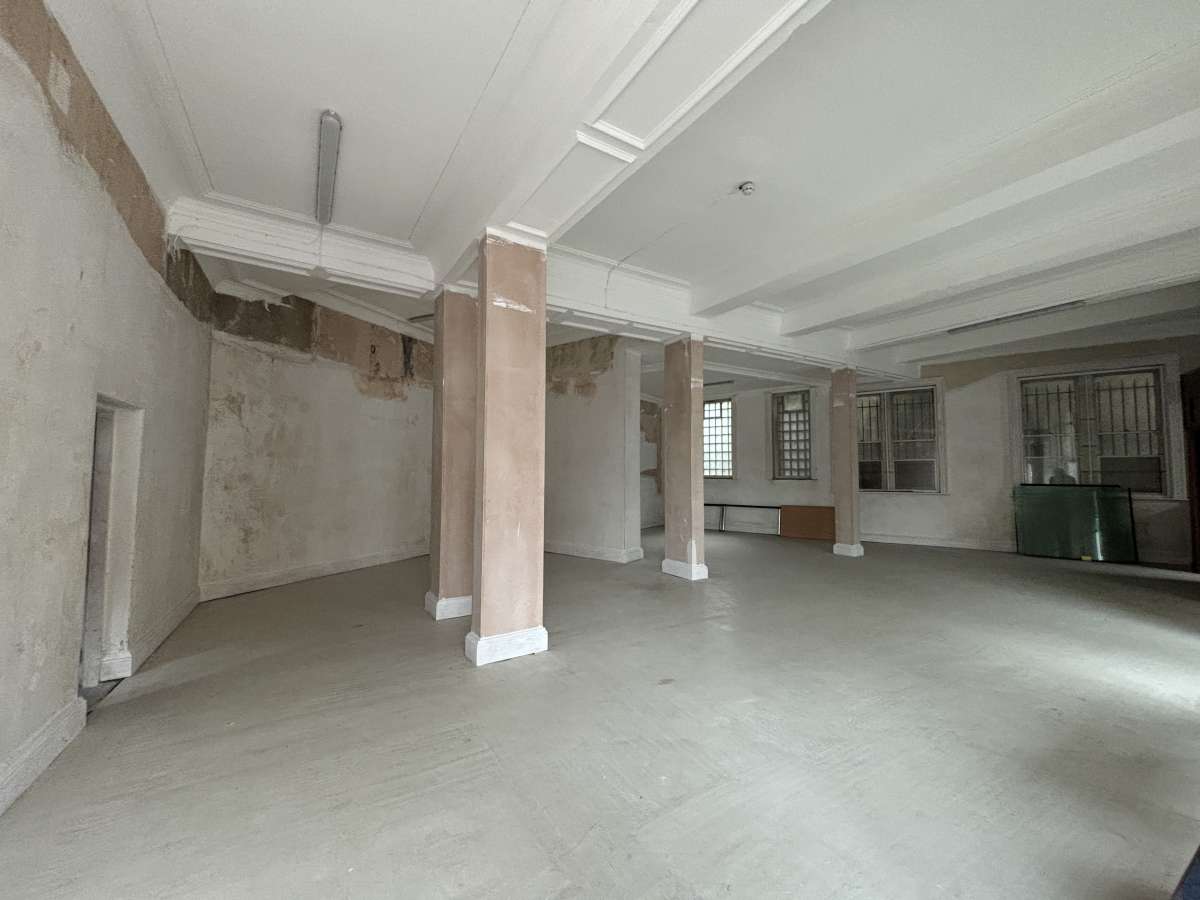 Retail/Shop in Sowerby Bridge - photo 2