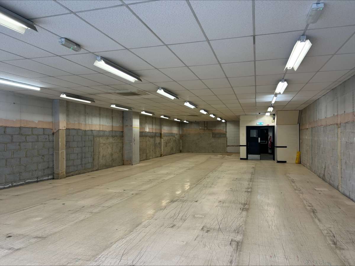 Retail/Shop in Alfreton - photo 2