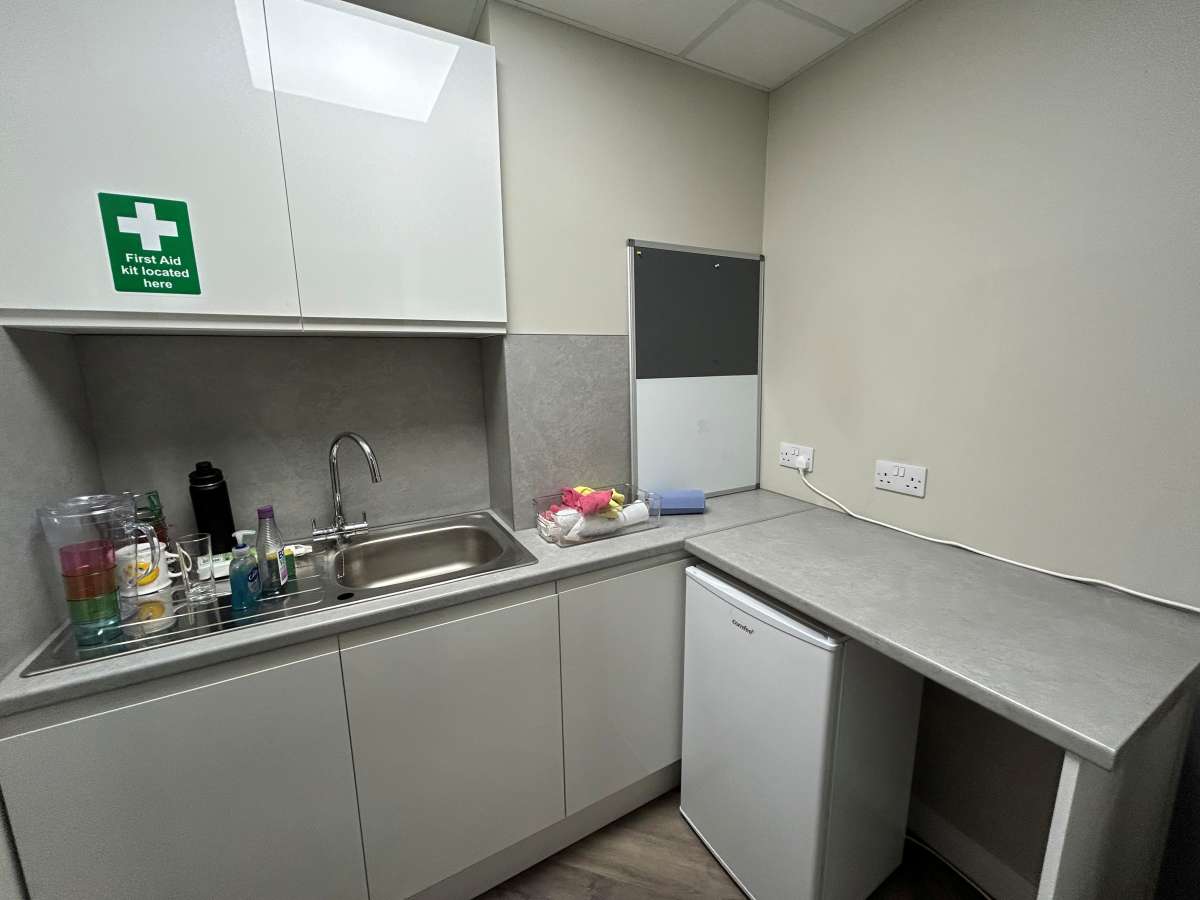 Retail/Shop in Leicester - photo 4