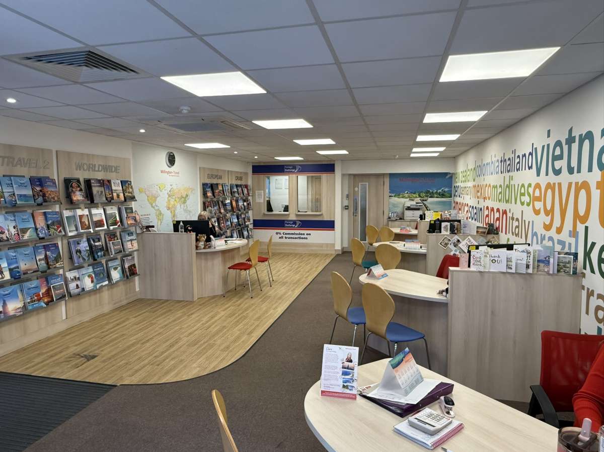 Retail/Shop in Hinckley - photo 4
