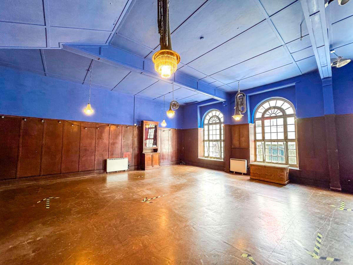 Retail/Shop in Falmouth - photo 4