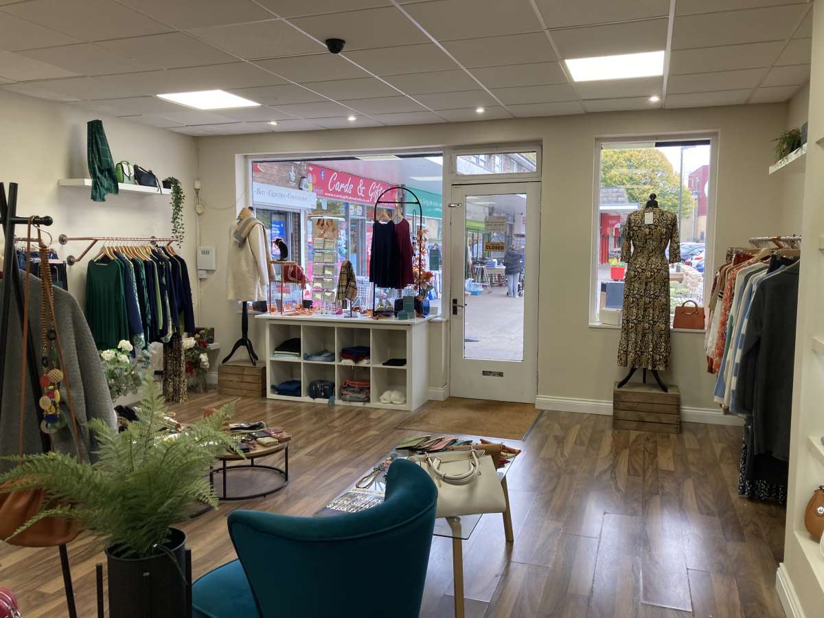 Retail/Shop in Dronfield - photo 4