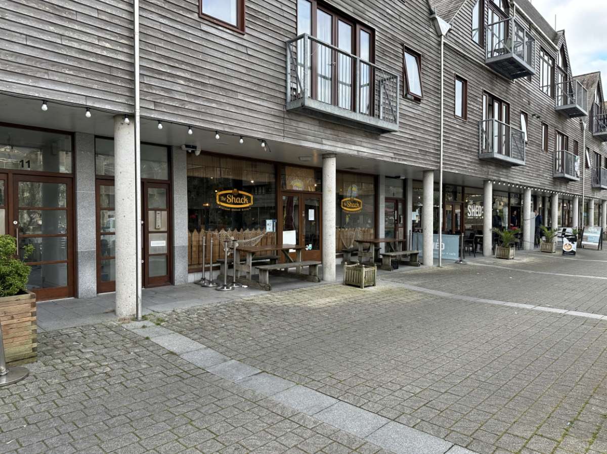 Retail/Shop in Falmouth - photo 4