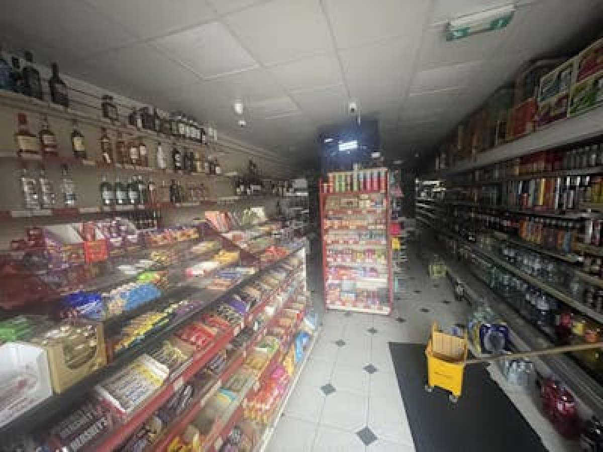 Retail/Shop in Lewisham - photo 2