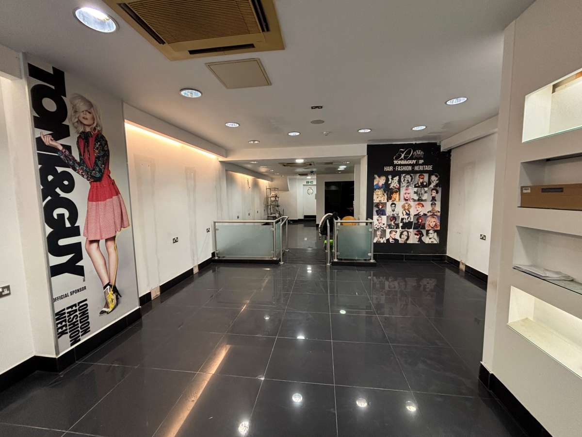 Retail/Shop in Leicester - photo 2