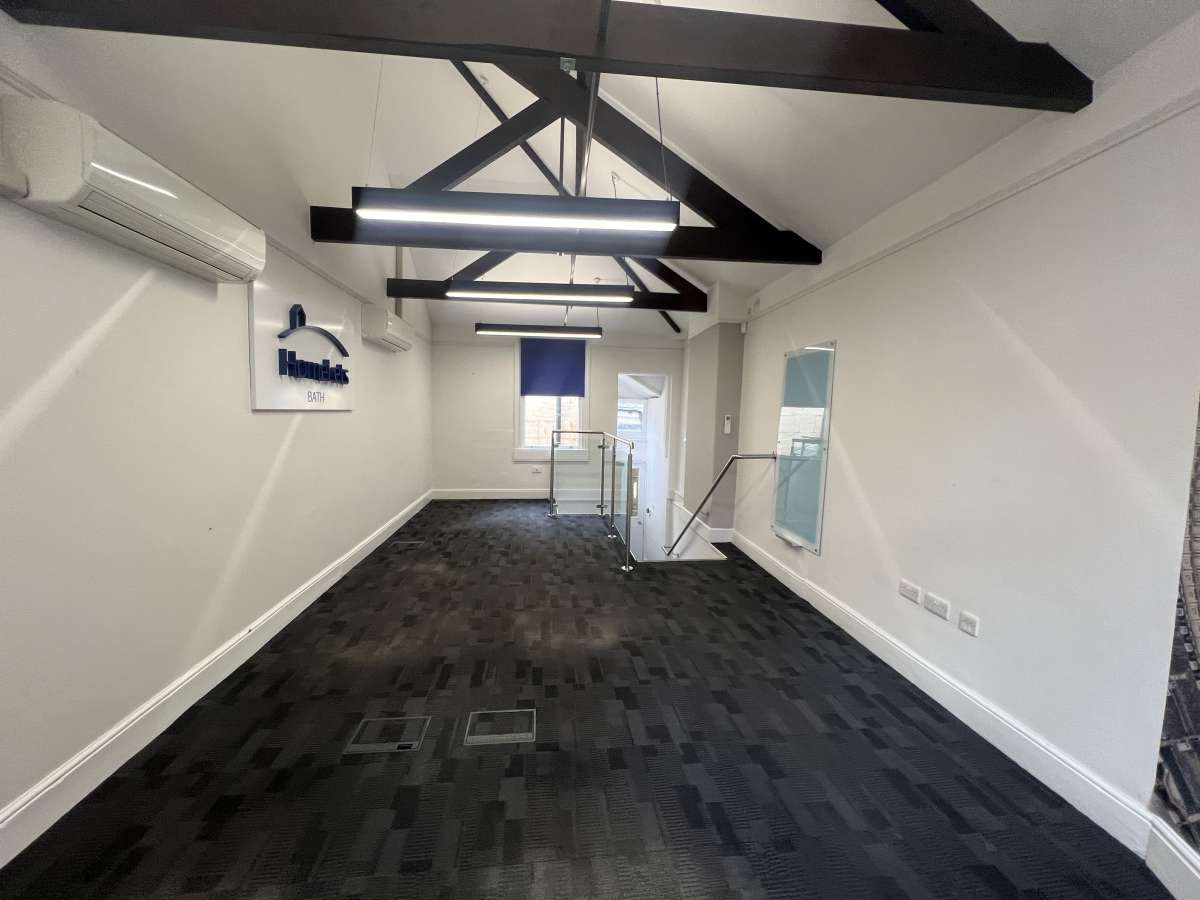 Retail/Shop in Bath - photo 3