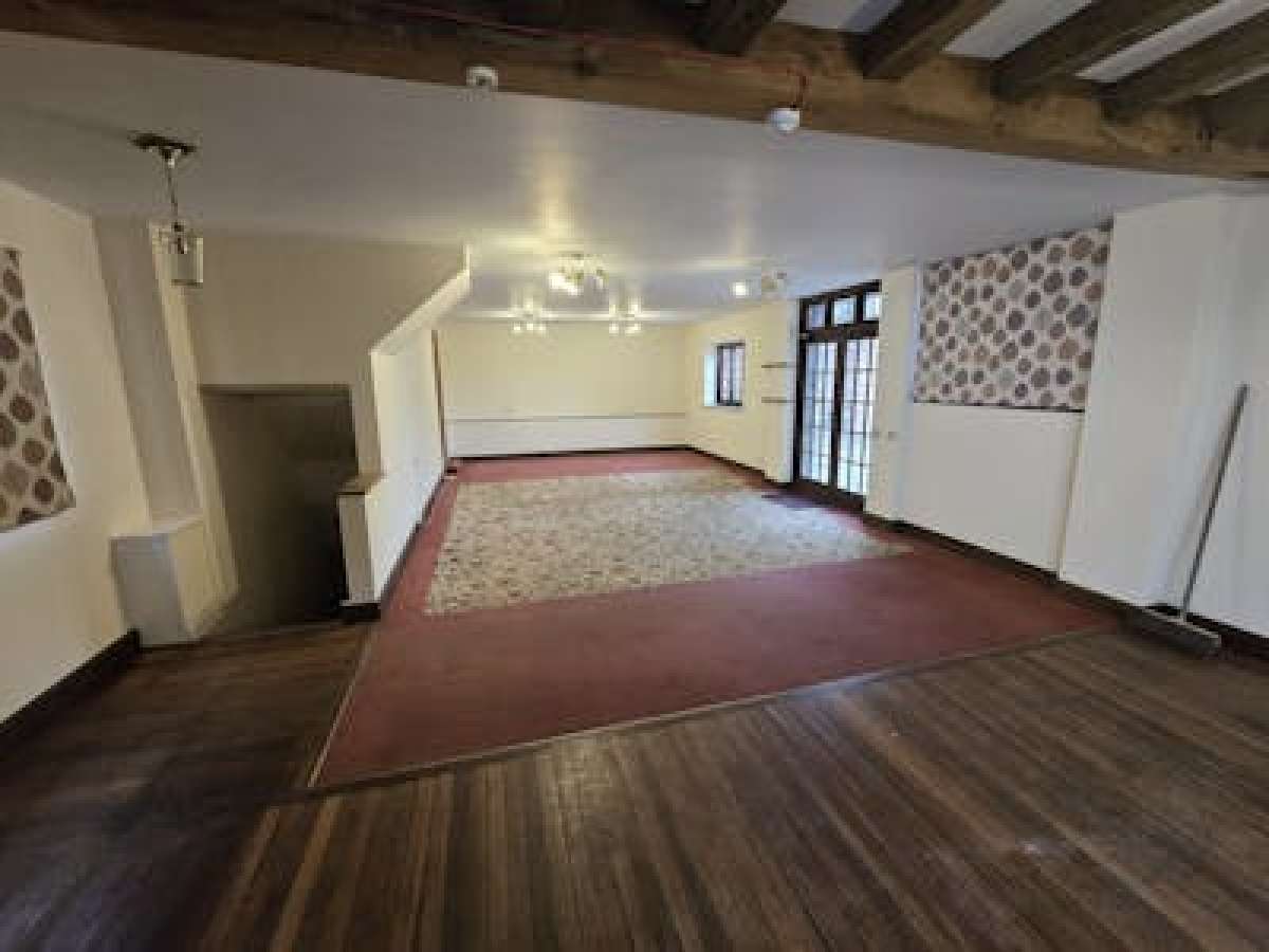 Retail/Shop in Southampton - photo 2