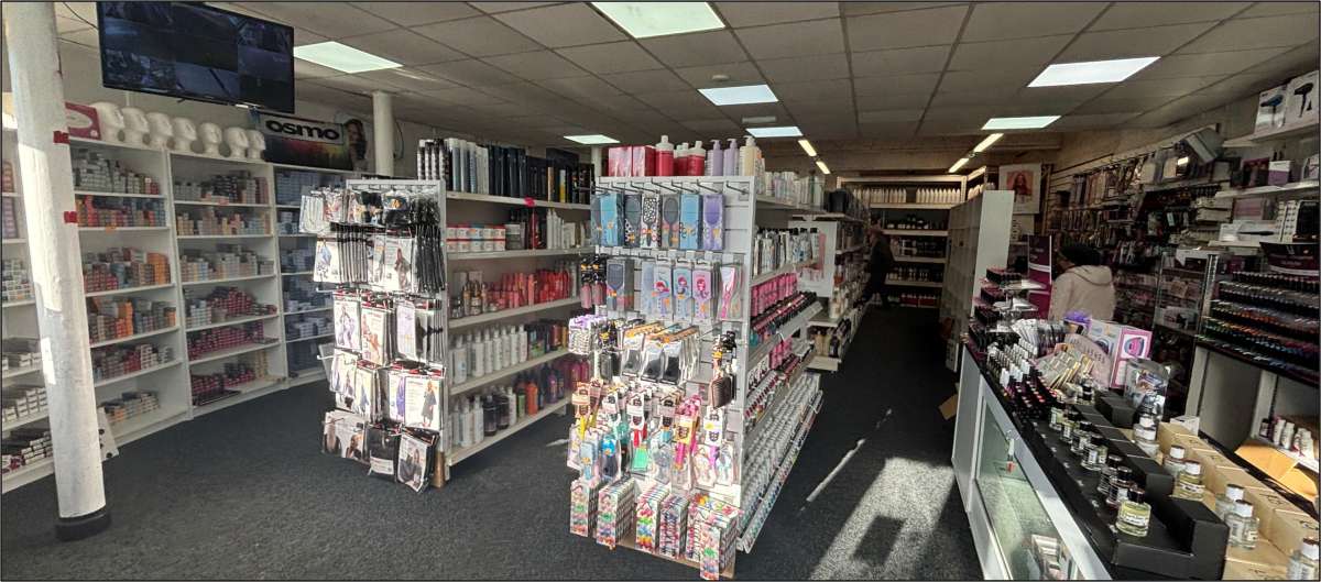 Retail/Shop in Derby - photo 2