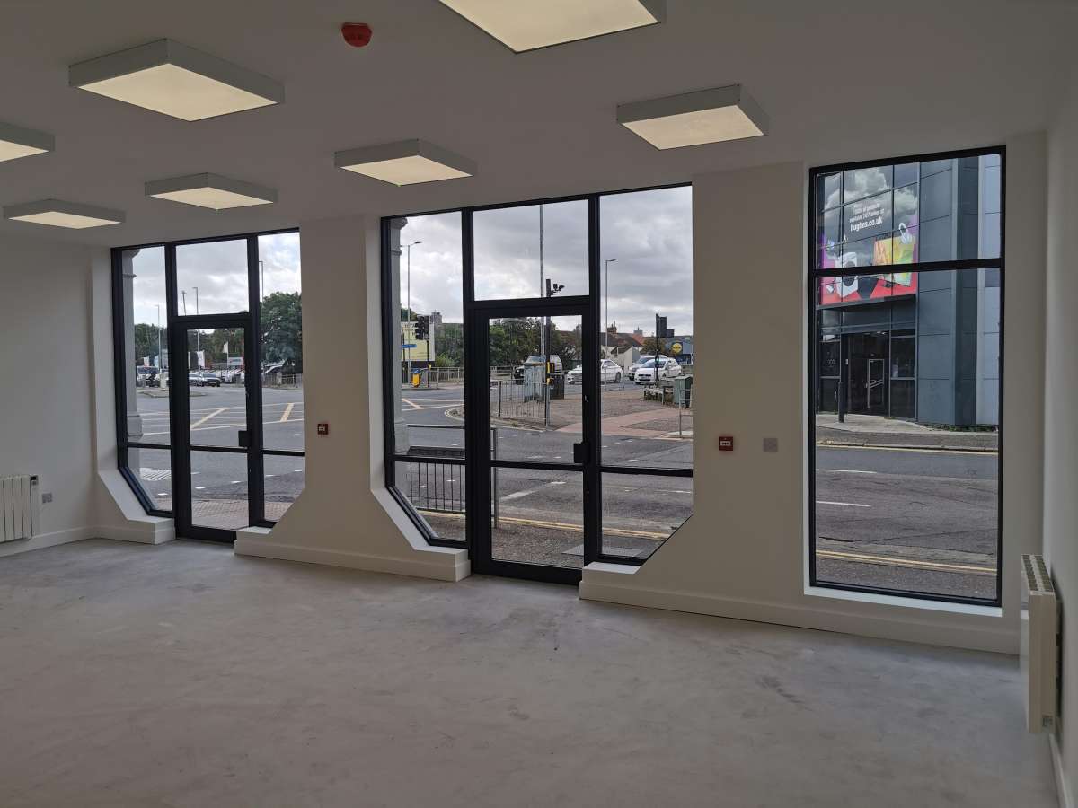 Retail/Shop in Great Yarmouth - photo 2