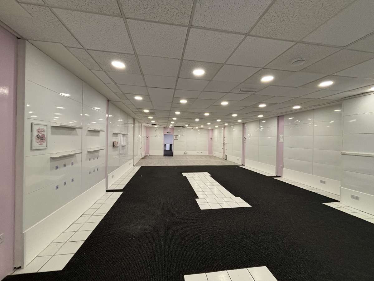 Retail/Shop in Ayr - photo 2