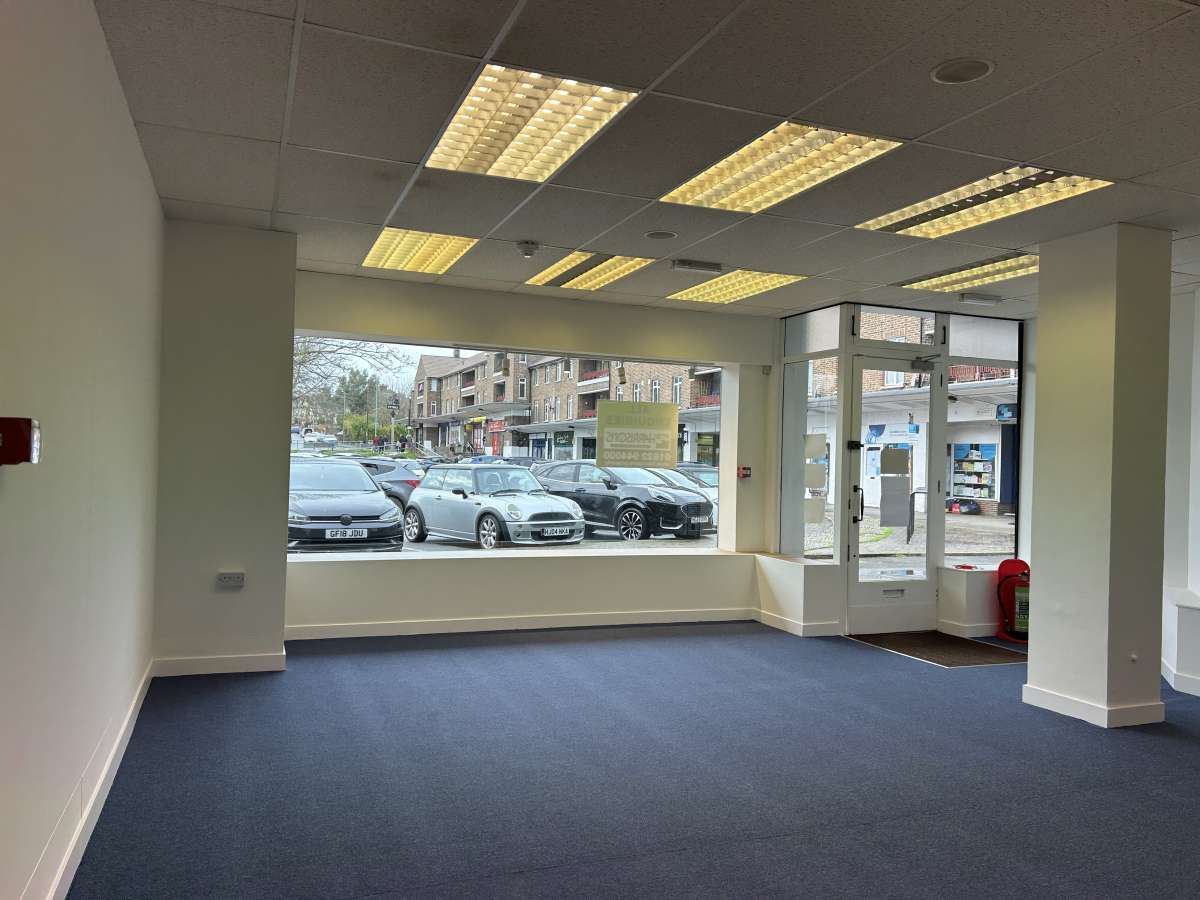 Retail/Shop in Gillingham - photo 3