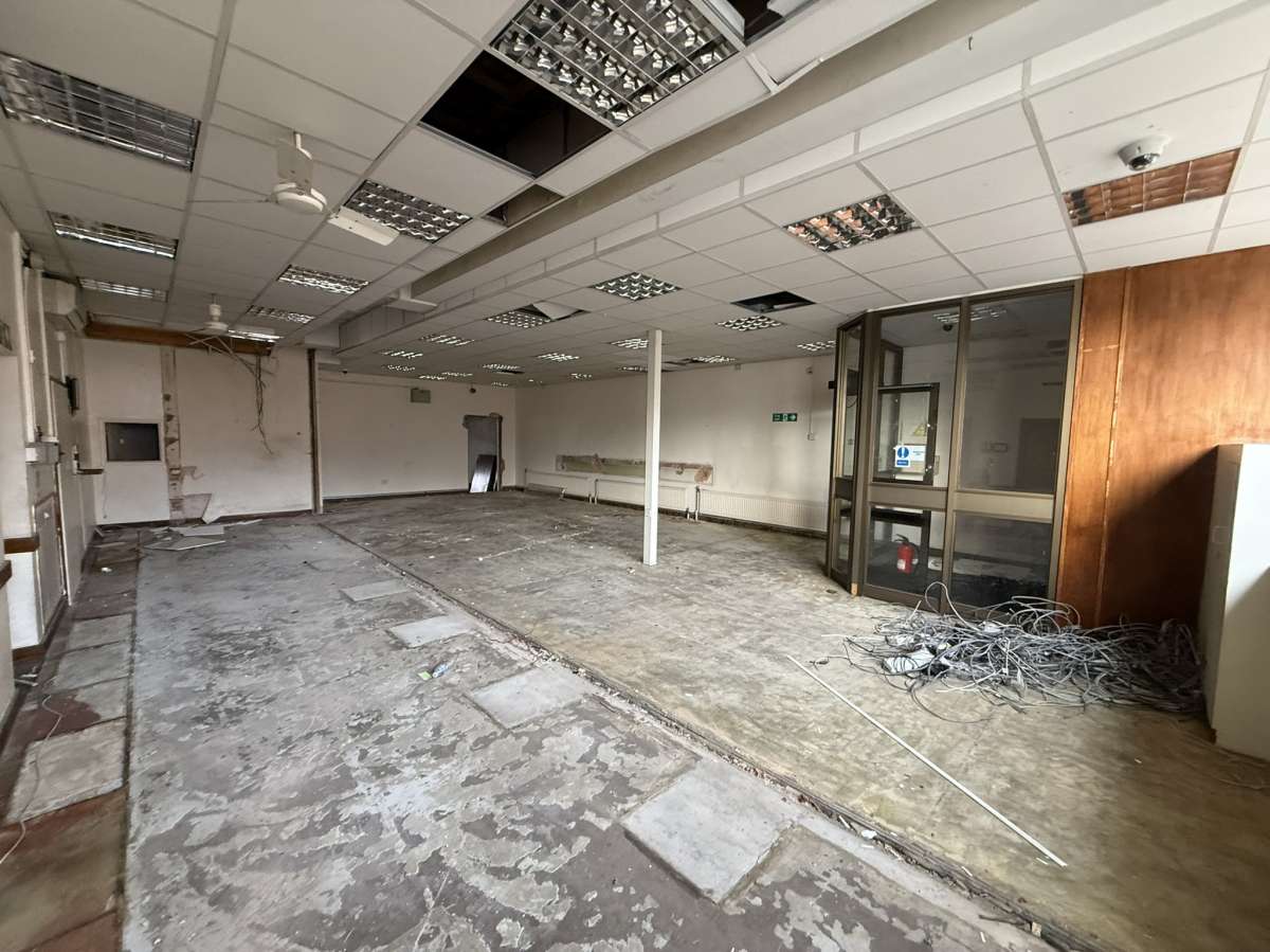 Retail/Shop in Hinckley - photo 3