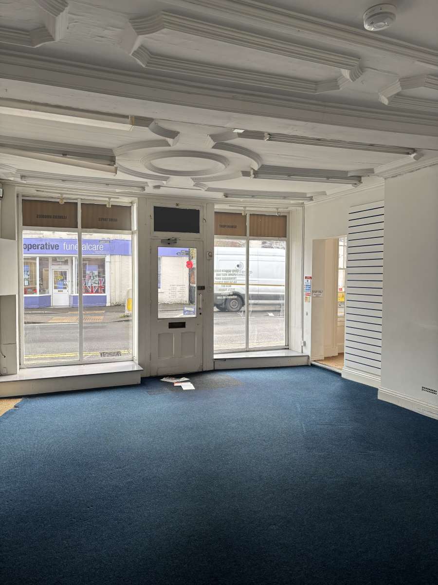 Retail/Shop in Warminster - photo 3