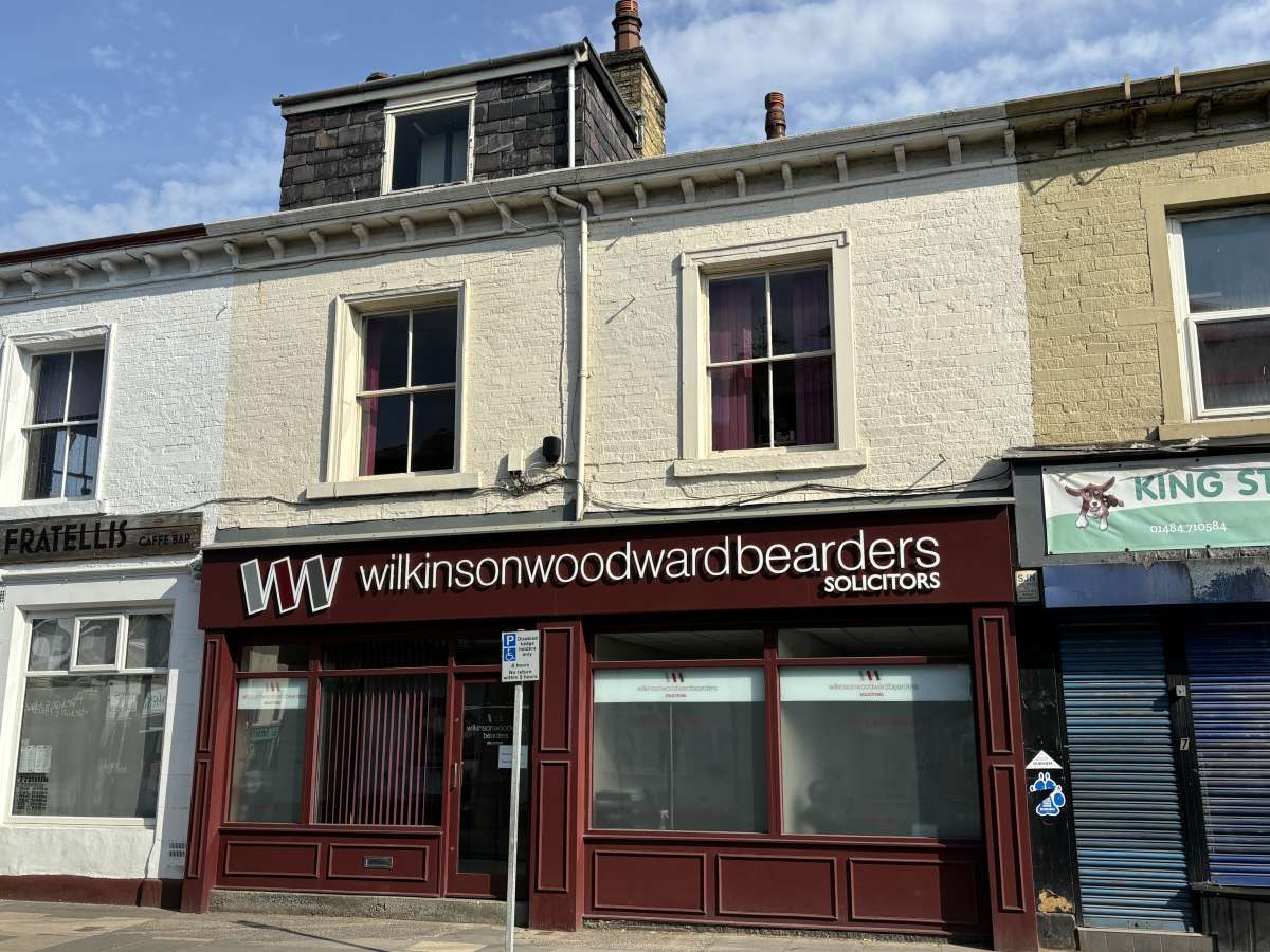 Retail/Shop in Brighouse - photo 2