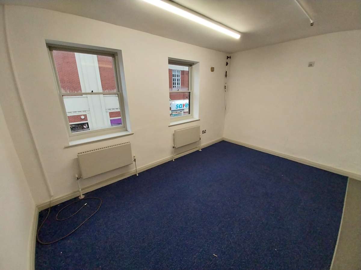 Retail/Shop in Lincoln - photo 4