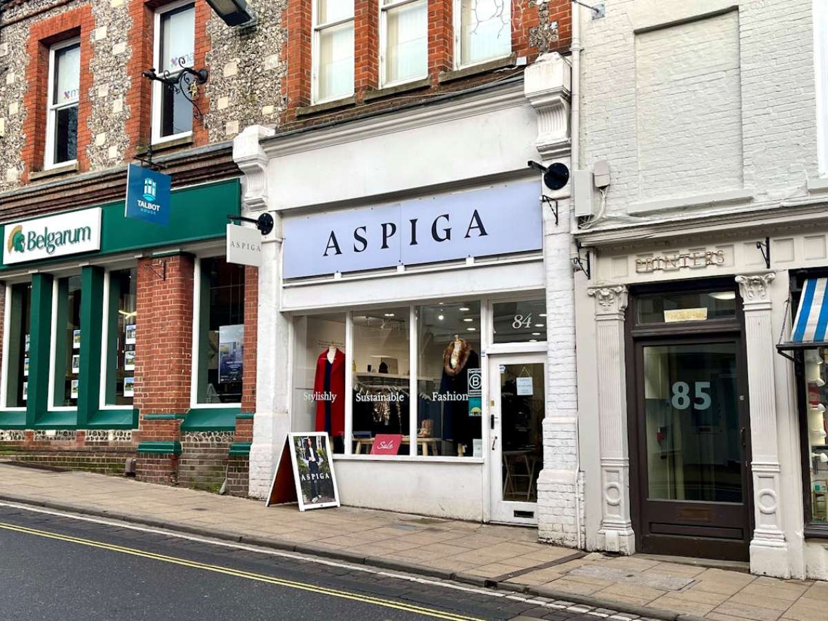 Retail/Shop in Winchester - photo 4