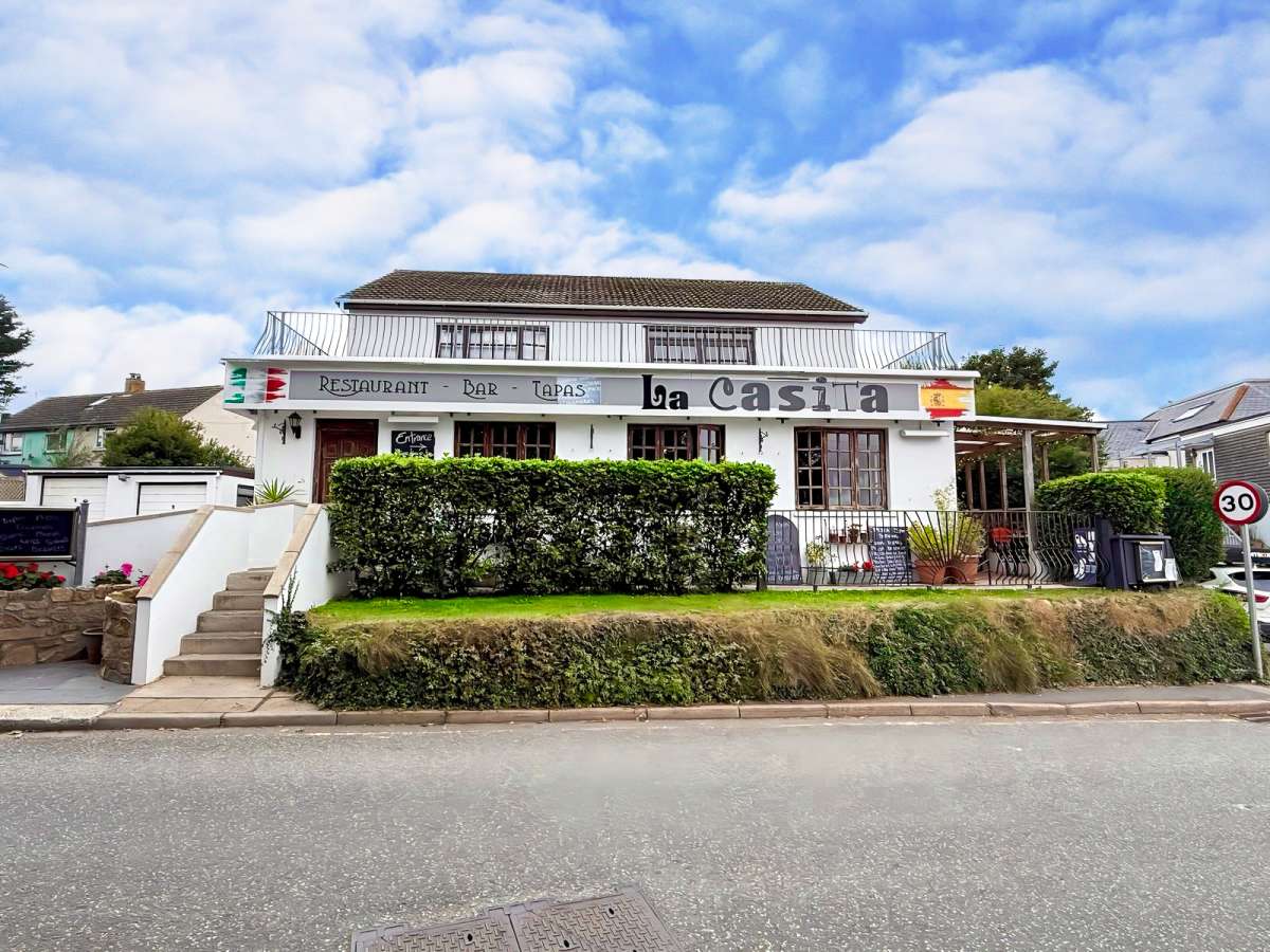 Retail in Carbis Bay