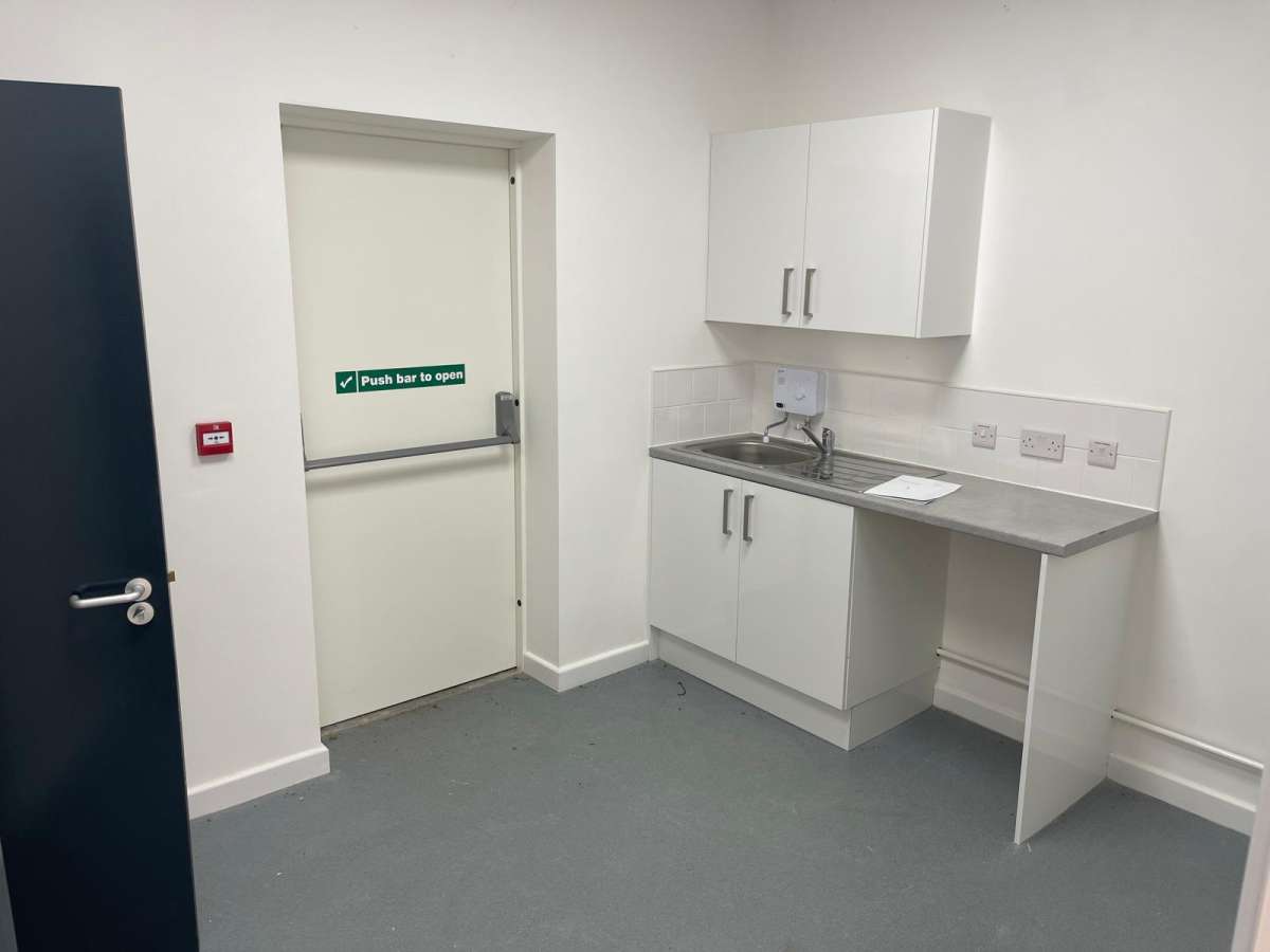 Retail/Shop in Newark-On-Trent - photo 3